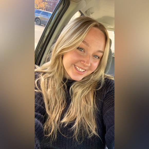 Meet your Posher, Rebekah - Picture 1 of 1